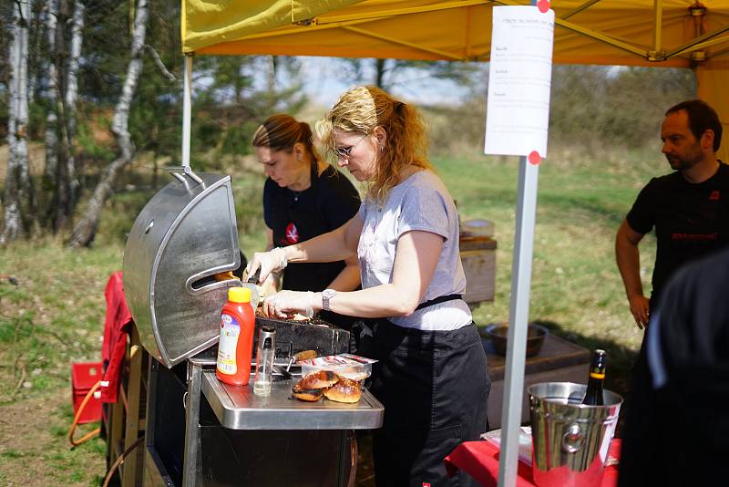 V prostorách stříbrských kasáren se uskutečnil Buger mini festival.