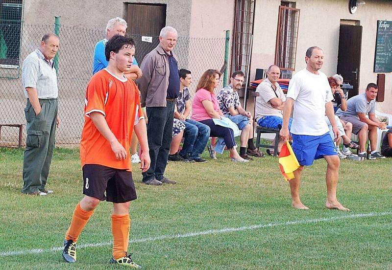 Z fobalového utkání Stráž – Lesná 1:3