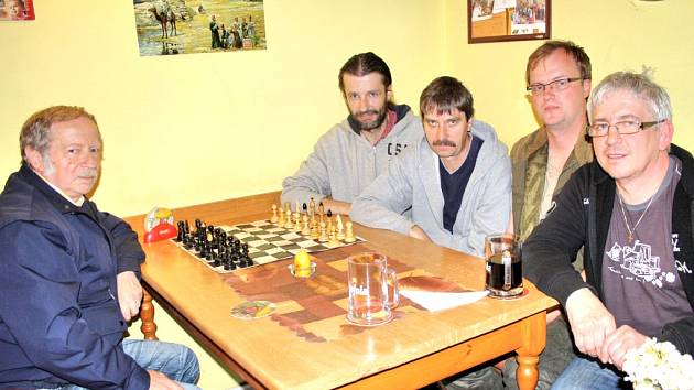Šachisté z Tachova slaví padesáté narozeniny - Tachovský deník