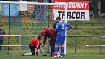 Tatran Chodov (ve žlutém) - TJ Chodský Újezd (v modrém) 2:2 (2:0), PK 3:4.