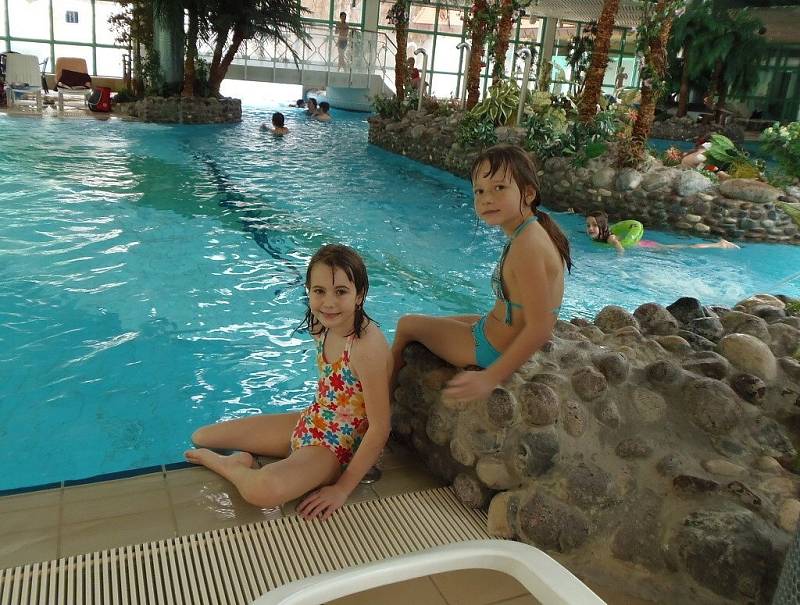 PRO DĚTI ze Stříbrska uspořádal DDM Stříbro zájezd do zážitkového bazénu v bavorském Weidenu. 