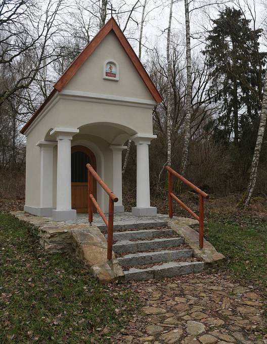 Obnovená kaple v Železné Huti
