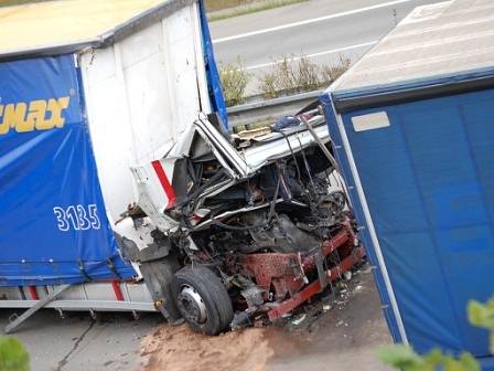 Neštěstí na dálnici D5. 128 kilometr směr na Prahu.