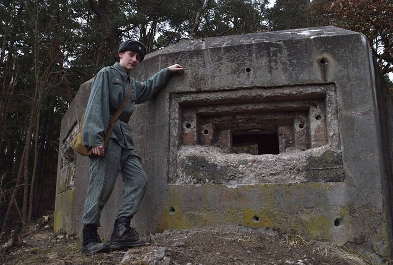 Filip má dvě velké lásky. Železnici a bunkry