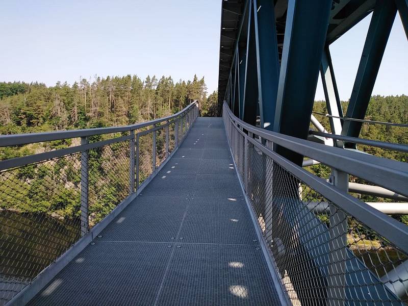 Pňovanský most láká turisty po celý rok.