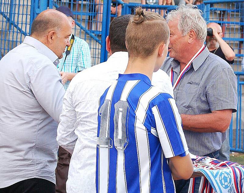 Ku příležitosti oslav postupu FK Tachov do třetí ligy se vzpomínalo. 