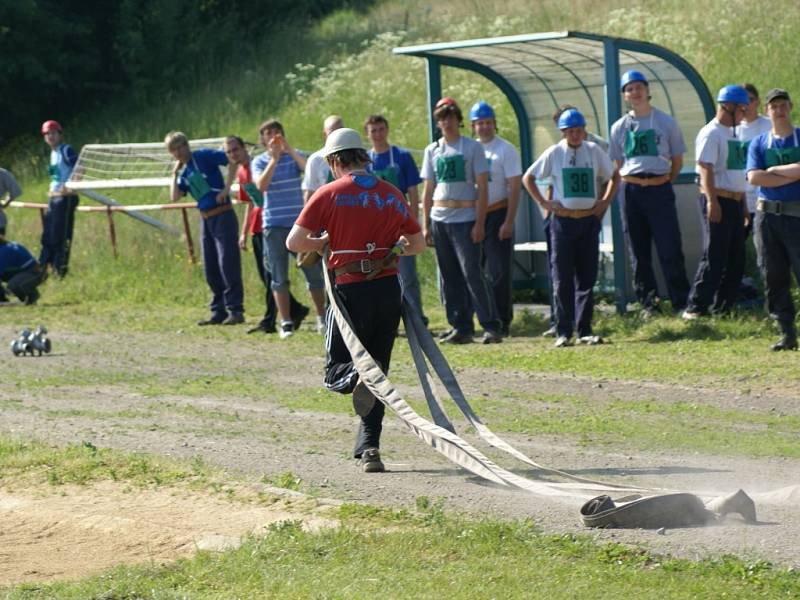 Soutěž v požárním sportu, která se konala v sobotu dopoledne v Boru, vyhrálo SDH Stříbro. 