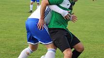 TIP LIGA (řádek č. 1): ZD Meclov (v zeleném) - Baník Stříbro (v bílém) 4:0.