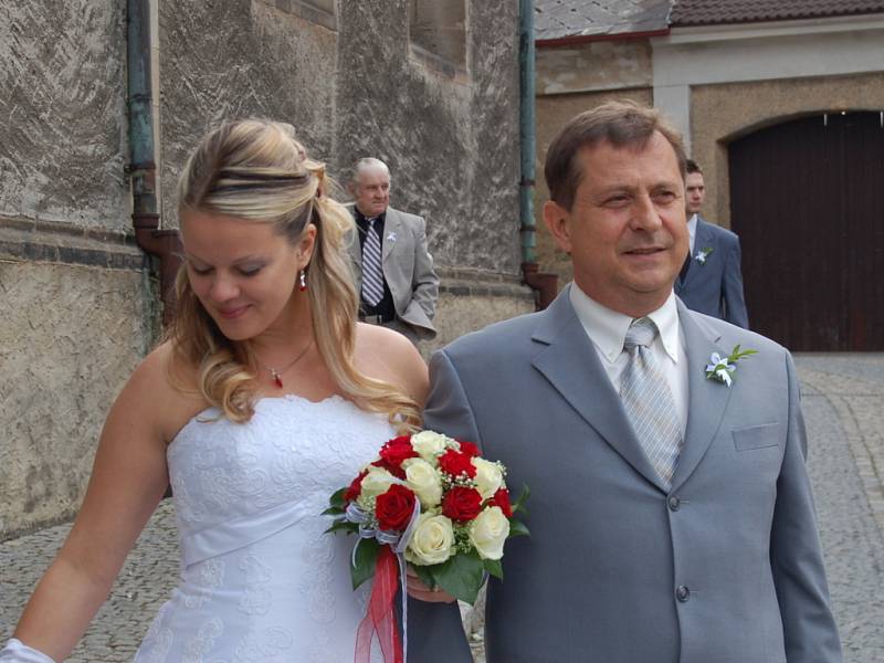 Korektorka Tachovského deníku Iveta Kirschnerová se vdala za Lukáše Tylku.