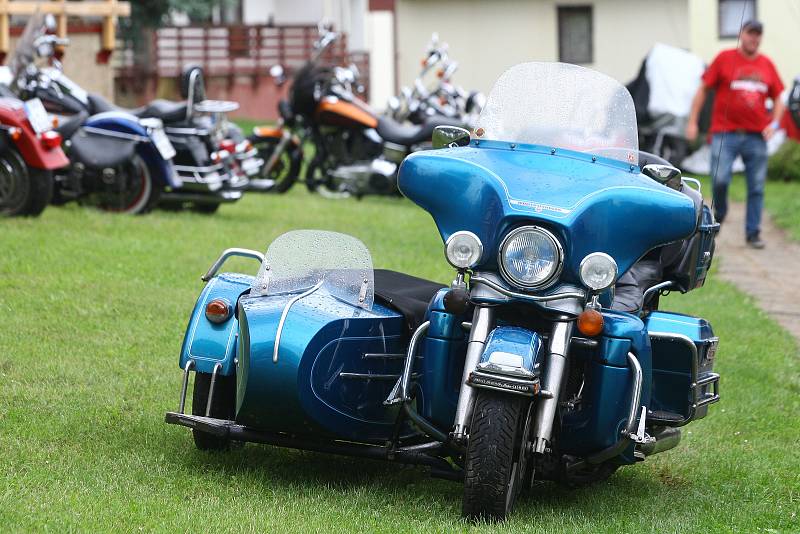 Více než 230 členů klubu Harley Davidson Praha se sjelo do kempu Butov na Hracholuské přehradě na pravidelné klubové akci Czech Rallye.