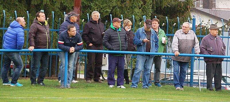 Fotbalová divize: Poslední zápas podzimu mezi FK Tachov a ZVVZ Milevsko skončil 1:0.