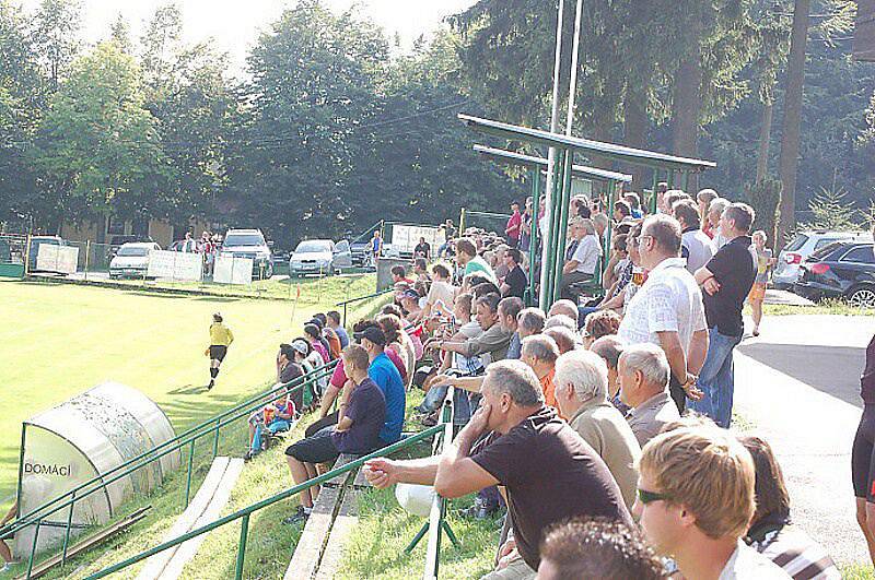 Fotbal–1.A třída: V souboji nováčků soutěže Dlouhý Újezd deklasoval Přimdu 3:6. 