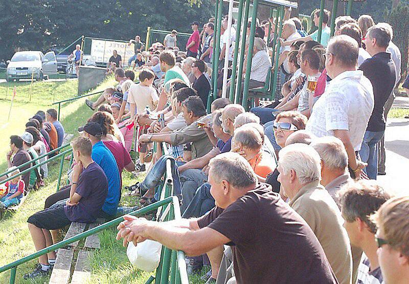 Fotbal–1.A třída: V souboji nováčků soutěže Dlouhý Újezd deklasoval Přimdu 3:6. 