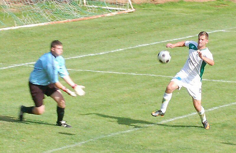 Fotbal–1.A třída: V souboji nováčků soutěže Dlouhý Újezd deklasoval Přimdu 3:6. 