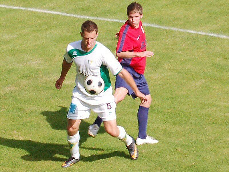 Fotbal–1.A třída: V souboji nováčků soutěže Dlouhý Újezd deklasoval Přimdu 3:6. 