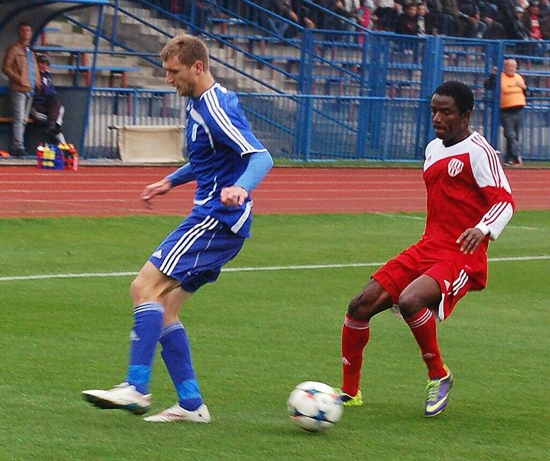  Fotbalisté FK Tachov důležité utkání zvládli, na domácím trávníku porazili Brozany 4:1.