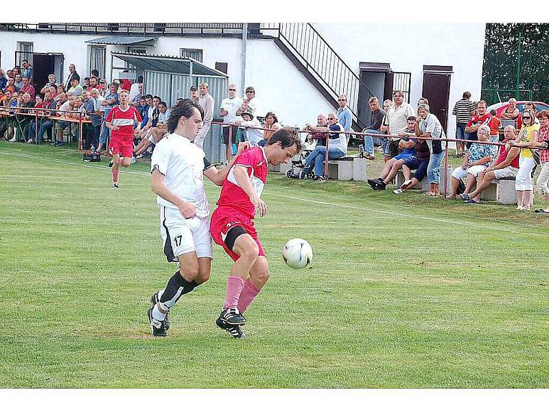 Puma krajský přebor: Fotbalisté TJ Rozvadov porazili Přeštice 2:0 