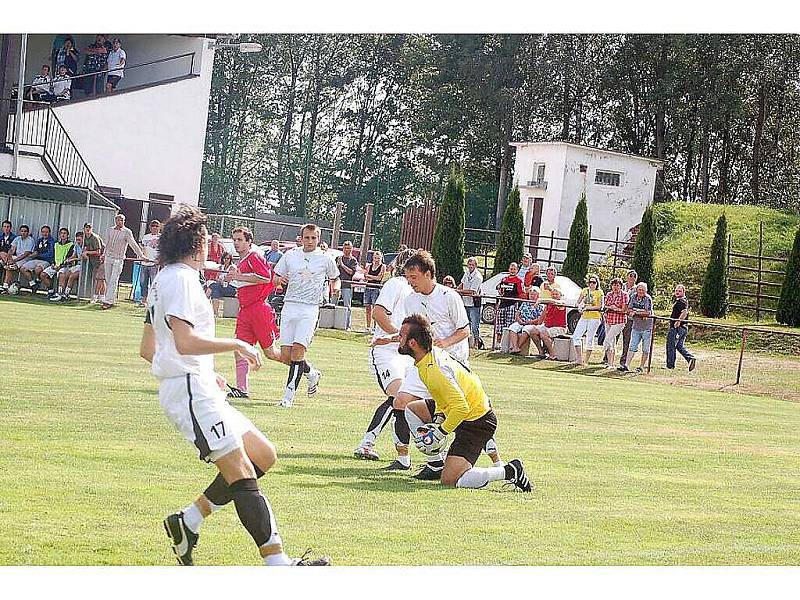 Puma krajský přebor: Fotbalisté TJ Rozvadov porazili Přeštice 2:0 