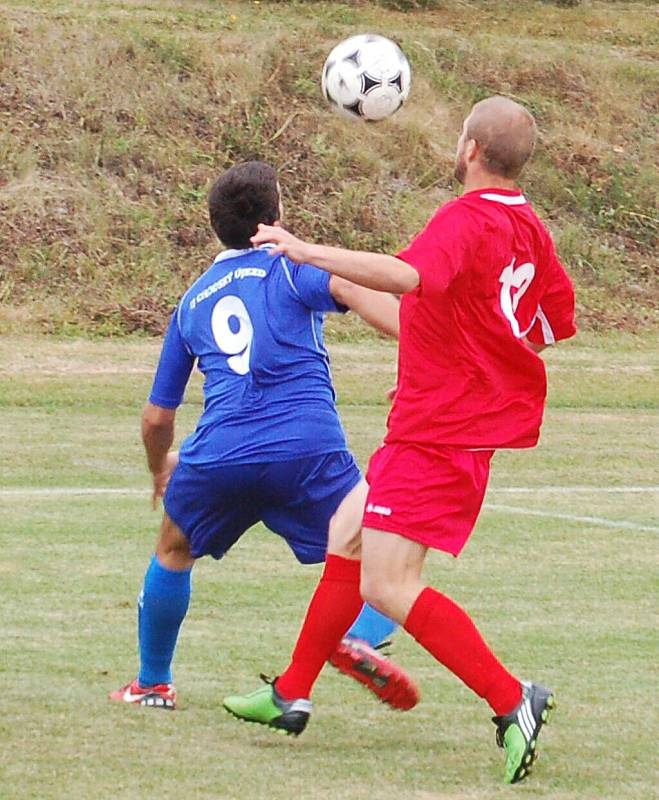 Fotbalová 1. B třída: Chodský Újezd - Chodová Planá 5:3.