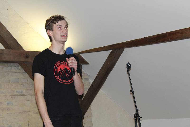 Večer slam poetry ve Stříbře.