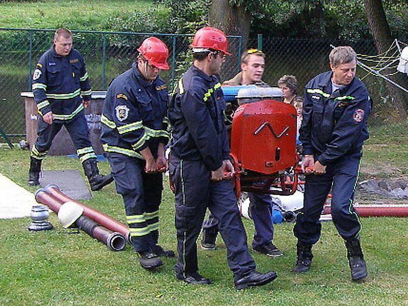 Již 13. ročník požární soutěže O Putovní pohár města Stříbra se konal na stříbrské plovárně.