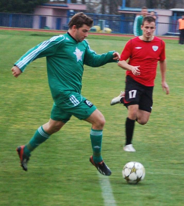 Fotbalisté FK Tachov zakončili podzimní část divize výhrou s FC MAS Táborsko B 6:2.