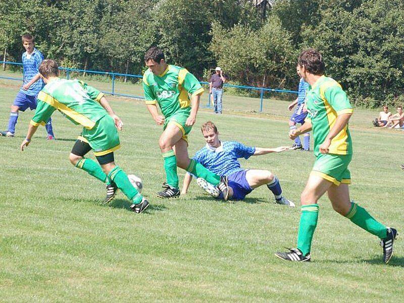 Bor zvítězil v sobotu s ZD Meclov 5:3 po poločasu 3:0.