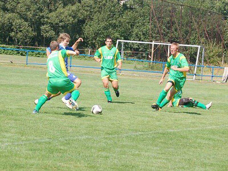 Bor zvítězil v sobotu s ZD Meclov 5:3 po poločasu 3:0.