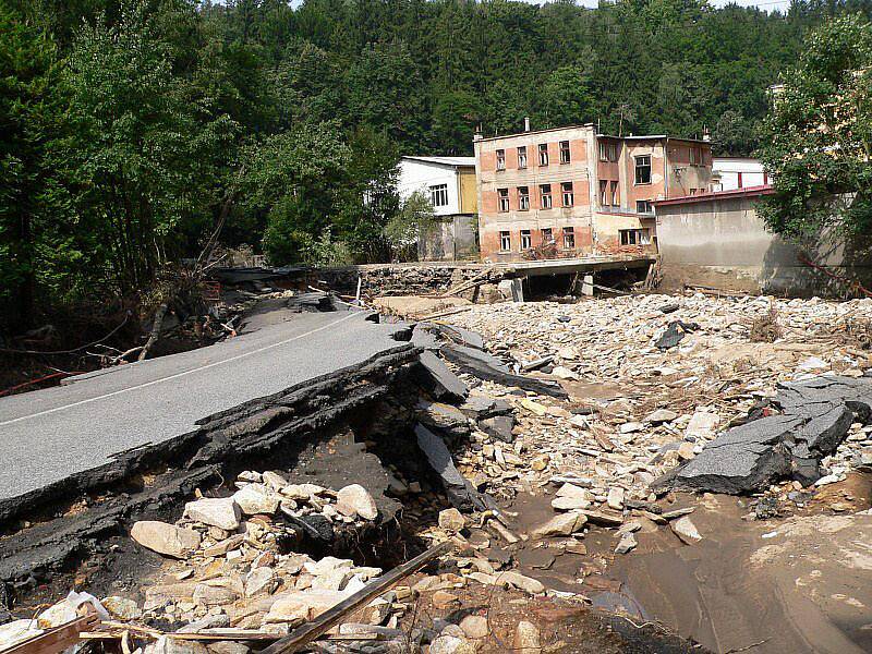 Záchranná stanice ve Studánce se vrátila z míst poničených povodní.
