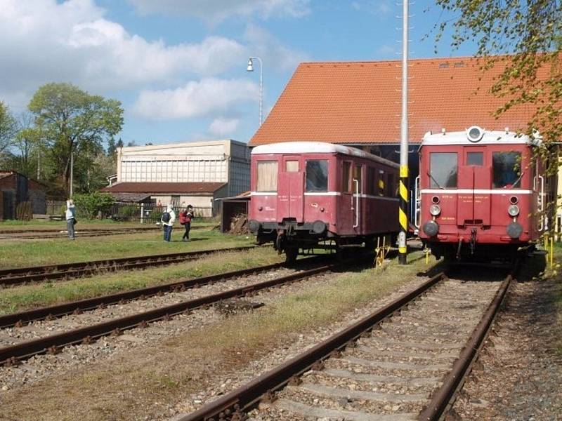 V Bezdružicích otevřeli Muzeum Bezdružické lokálky. Otevírání se konalo v rámci akce Vítání jara na Bezdružicku. Přitom byl otevřen i Dvůr Krasíkov