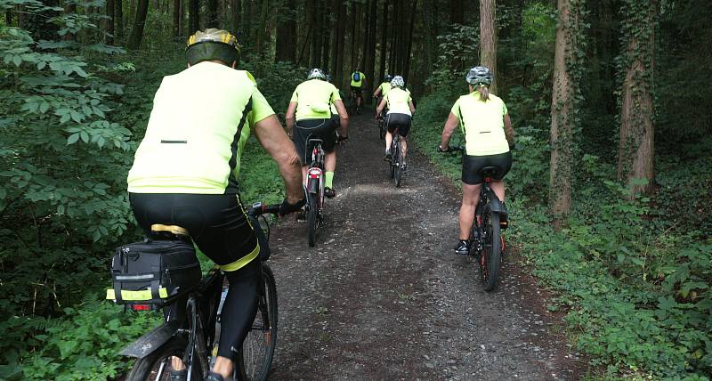 Z cyklistické soutěže v okolí Pirku.