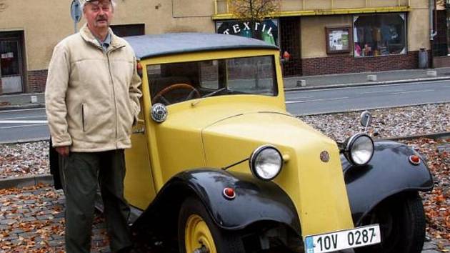 TATRA 57 z roku 1934 urazila na posledním letošním výletu 370 kilometrů. Za volantem seděl její majitel Jaroslav Hofmann z Čečkovic.