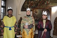 Tříkrálovou sbírku a tím hospic sv. Jiří podpořil v neděli v tachovském muzeu také tříkrálový koncert. Do kostýmů tří králů se oblékli pracovníci muzea.