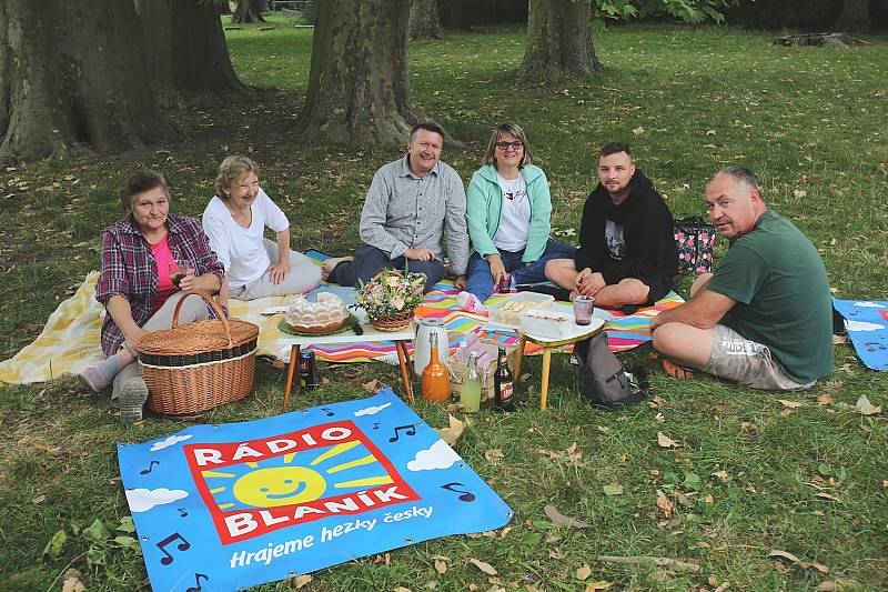 Piknik v teplické Zámecké zahradě.