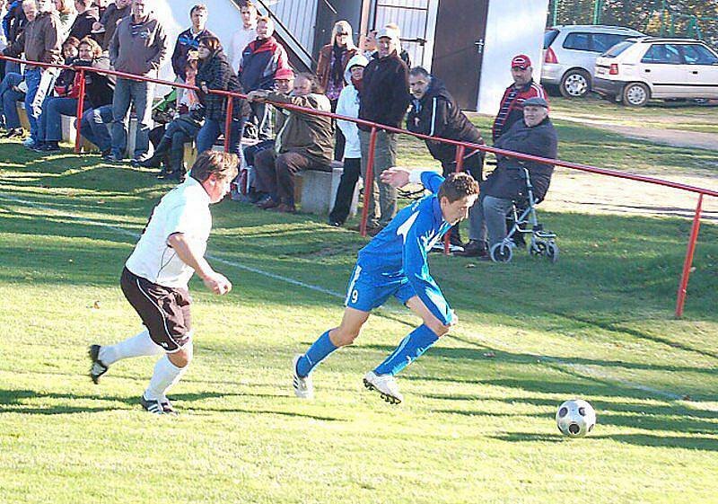 Fincentrum krajský přebor: TJ Rozvadaov – Sj. Stod 0:2