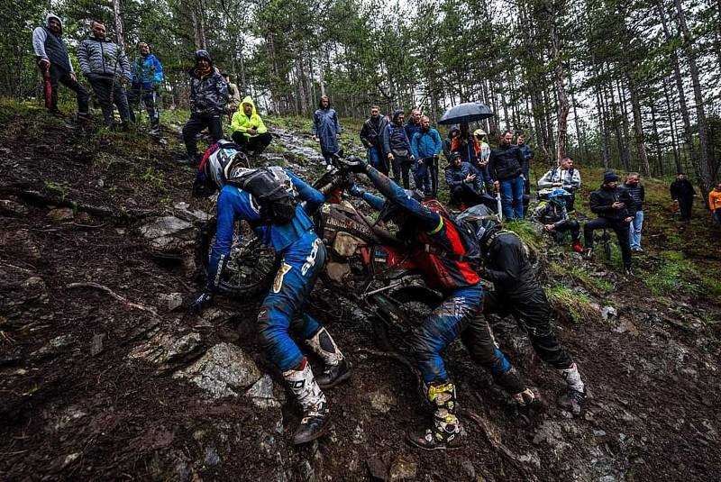 Václav Nedvěd z Kladrub bojoval o první body ze seriálu FIM HARD ENDURO 2023 v Srbsku.