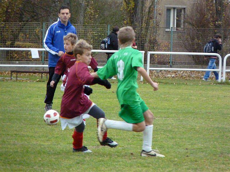 Starší a mladší žáci FK Tachov hráli na Smíchově, odkud přivezli tři body