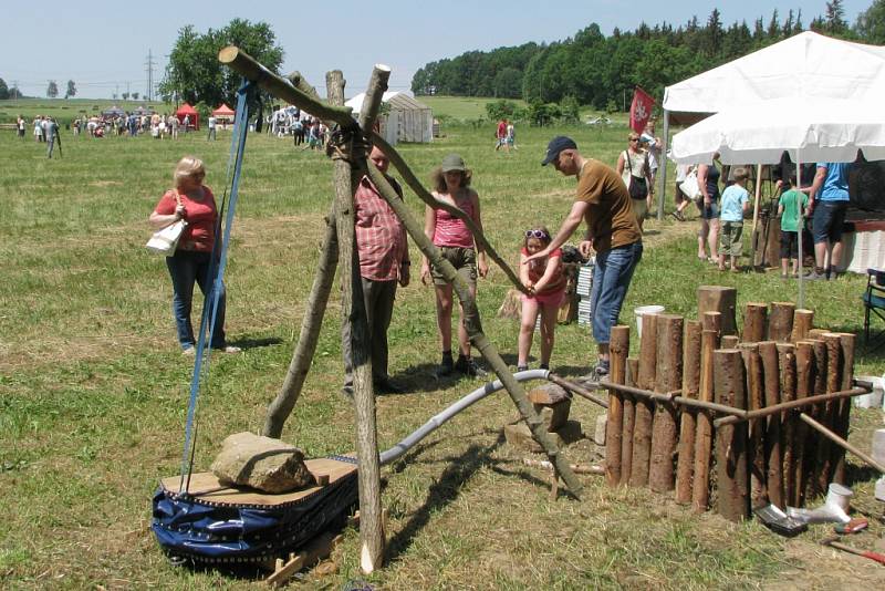 Oslavy Dne Českého lesa se konaly na louce za Pernolcem