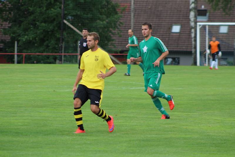 Novou sezonu krajského přeboru zahájil Rozvadov domácím utkáním proti Sokolu Lhota, které skončilo 1:1 a na penalty vyhrála Lhota.