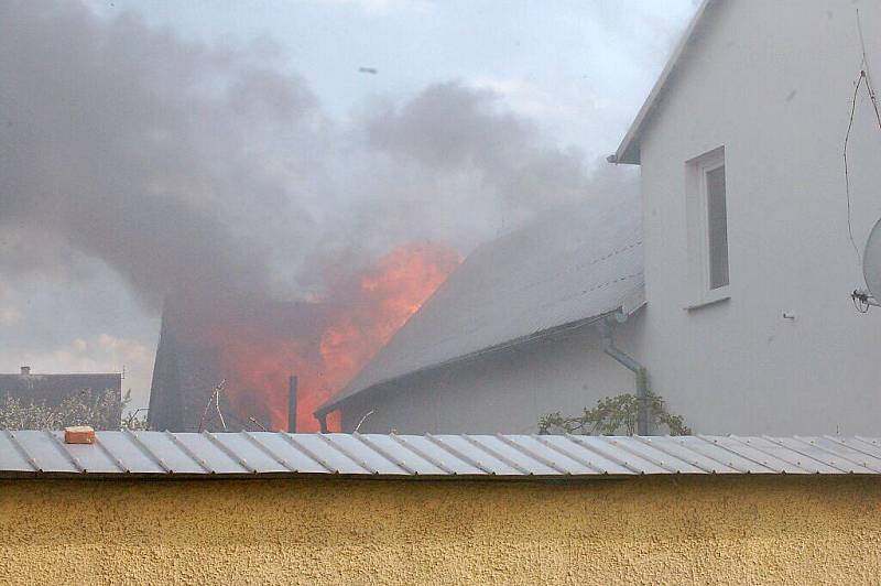 Požár rodinného domu v Chodové Plané