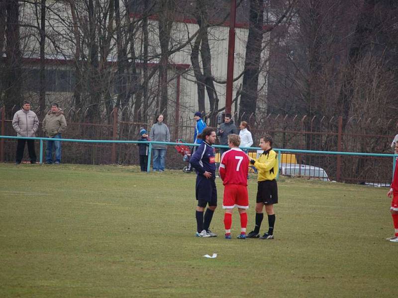 Mužstvo FK Tachov remizovalo v generálce na jarní část Přeboru Plzeňského kraje s divizním týmem J. Domažlice 2:2. 