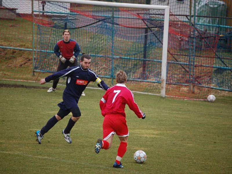 Mužstvo FK Tachov remizovalo v generálce na jarní část Přeboru Plzeňského kraje s divizním týmem J. Domažlice 2:2. 