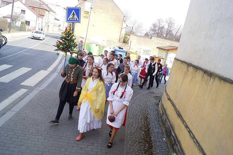 Během nedělního odpoledne se v Tachově oslavila smrtná neděle.