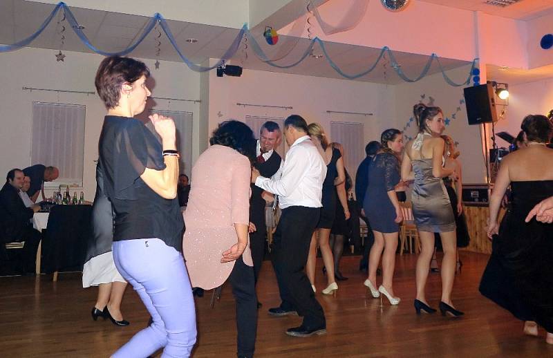 V Černošíně měli Městský ples s módní přehlídkou