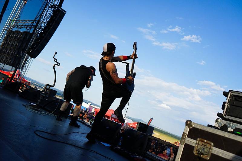 Na letišti nad Tachovem se uskutečnil další ročník rockového festivalu Tarock.