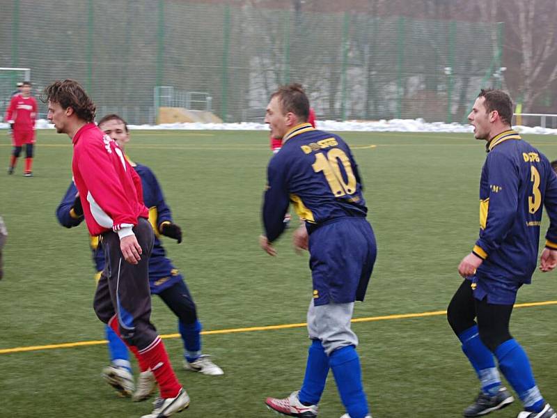 Fotbal skupina A: Spartak Klenčí – Sparta Dlouhý Újezd 0:0.