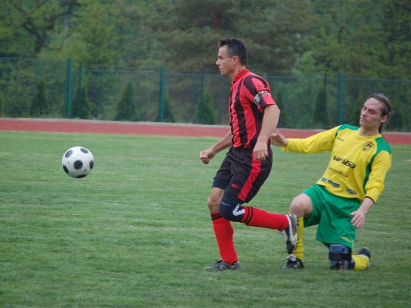 Fotbalové utkání Stříbro B – Lesná 1:2 