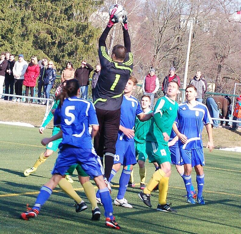 Jarní premiéra v divizi FK Tachov vyšla, porazil 1. FC Karlovy Vary a.s. 4:0