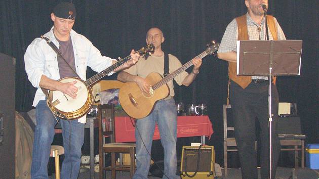 Kapela Wyjou vystoupila ve stříbrské Besedě. 