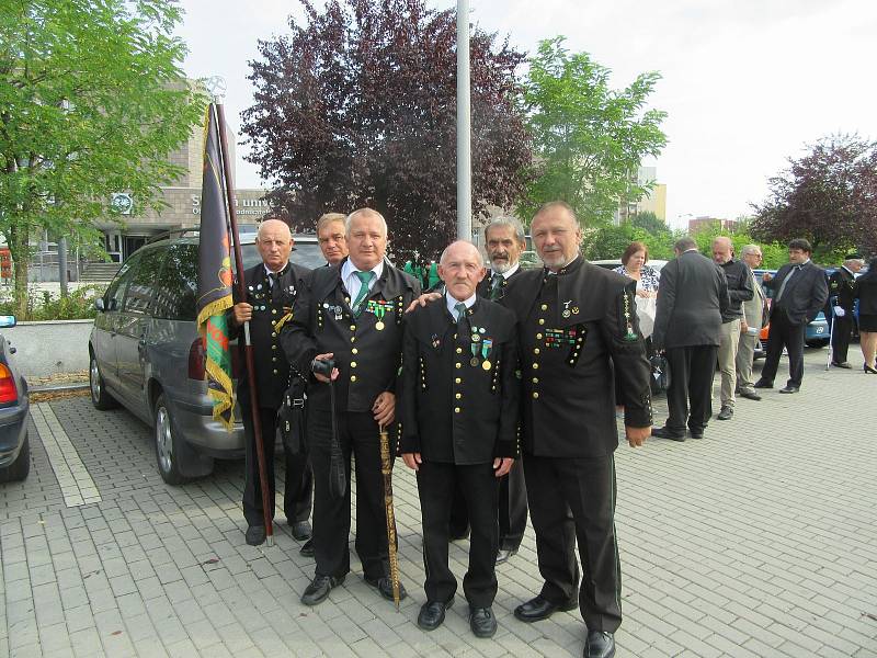 Členové stříbrského hornického spolku na oslavách v Karviné. Foto zaslal Karel Neuberger